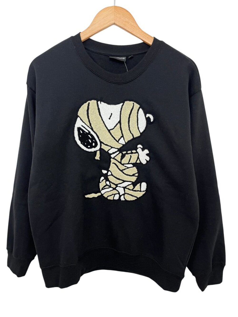 Peanuts Snoopy Women’s Halloween Sweatshirt Snoopy Mummy Graphic Large NWT